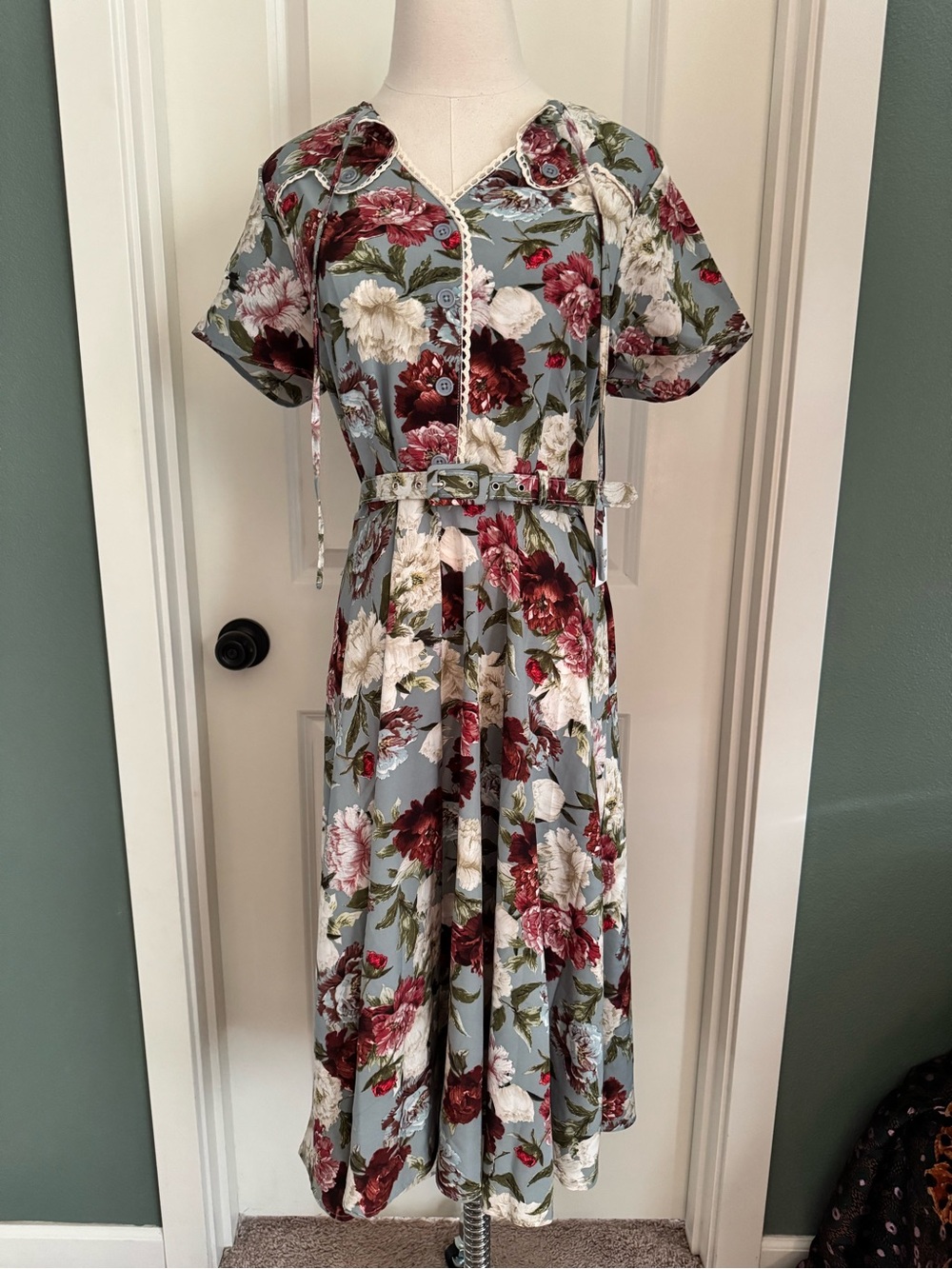 Unique Vintage Blue Floral Midi Dress with Red & Cream Blooms